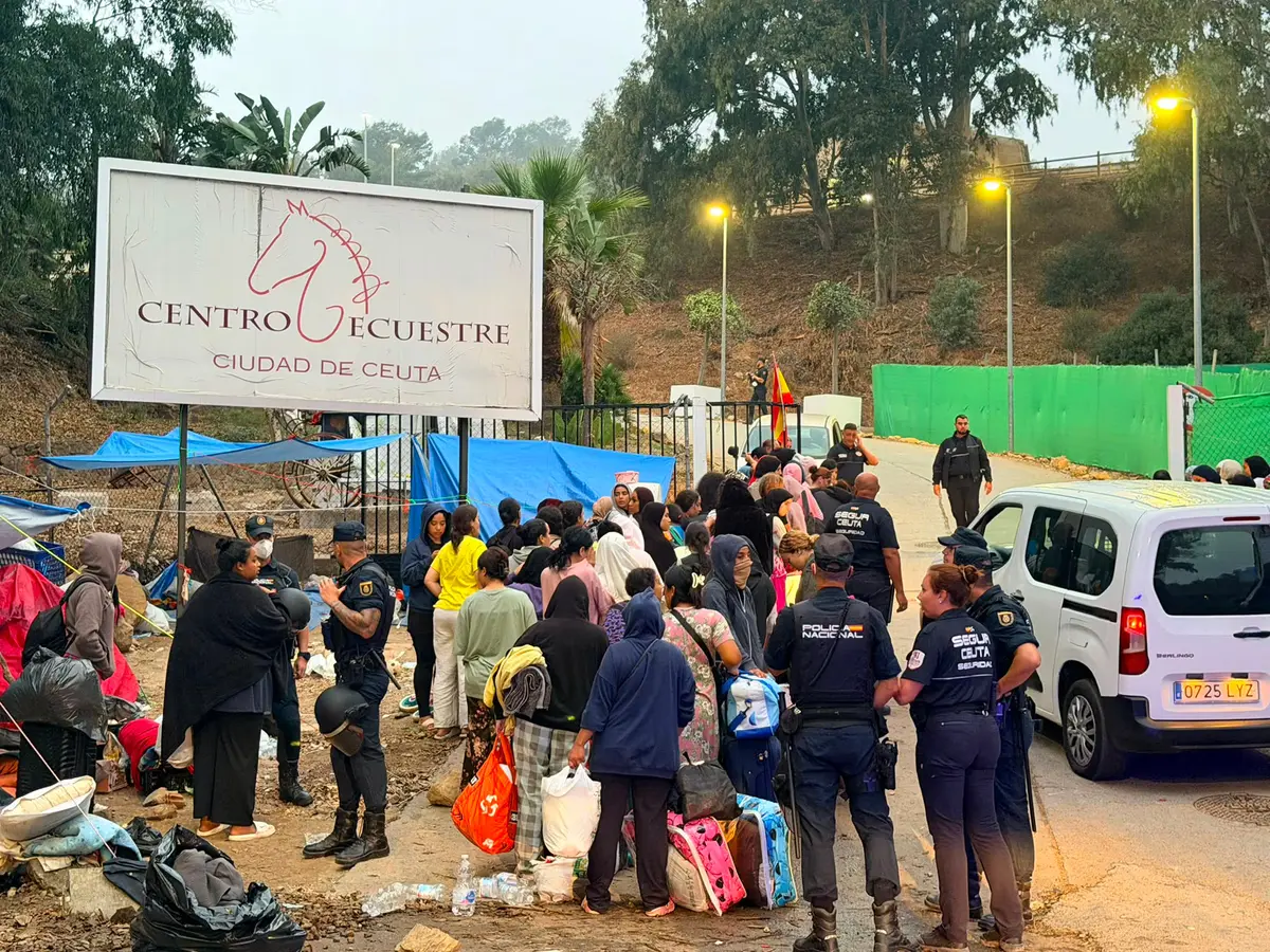 Más de 60 mujeres y menores, realojadas en el centro de acogida de La Hípica en Ceuta