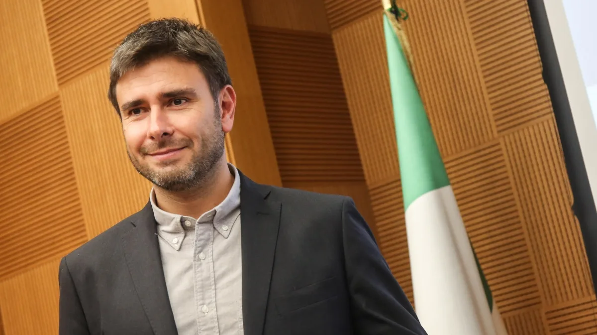 Di Battista, rinviato il rientro da Cuba: l'ex M5S sarebbe dovuto tornare in Italia oggi