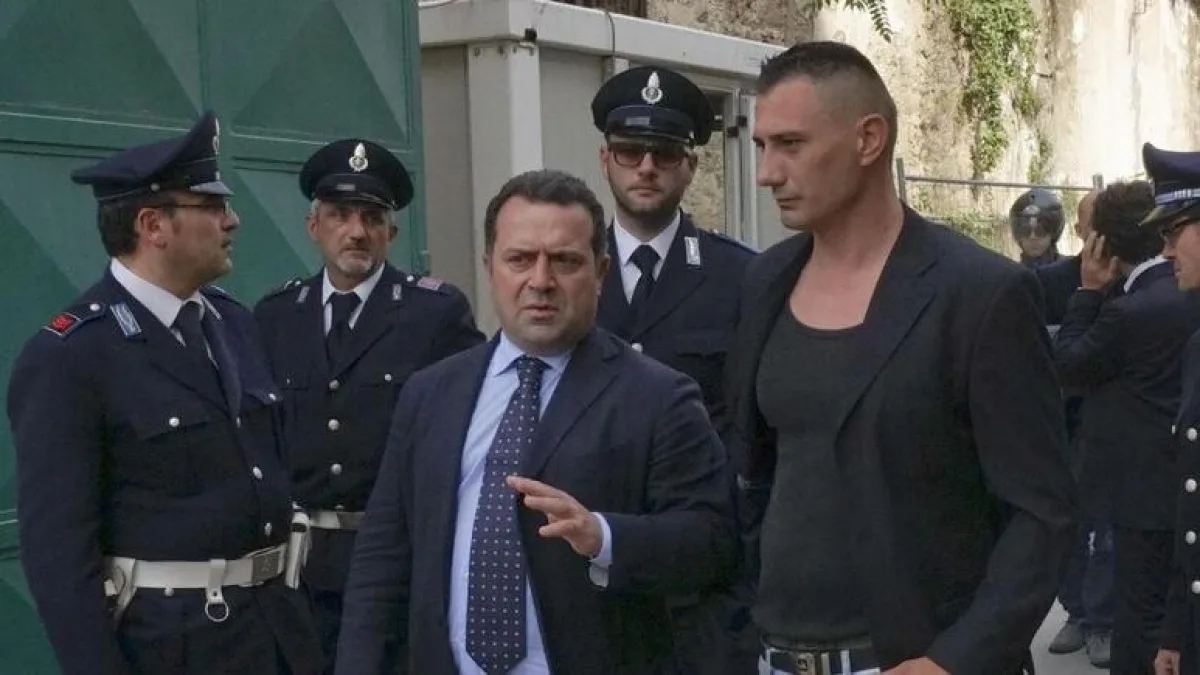 Allontanati dalla famiglia i figli del padre della piccola Fortuna Loffredo, uccisa a Caivano: «In casa cani e scarsa igiene»