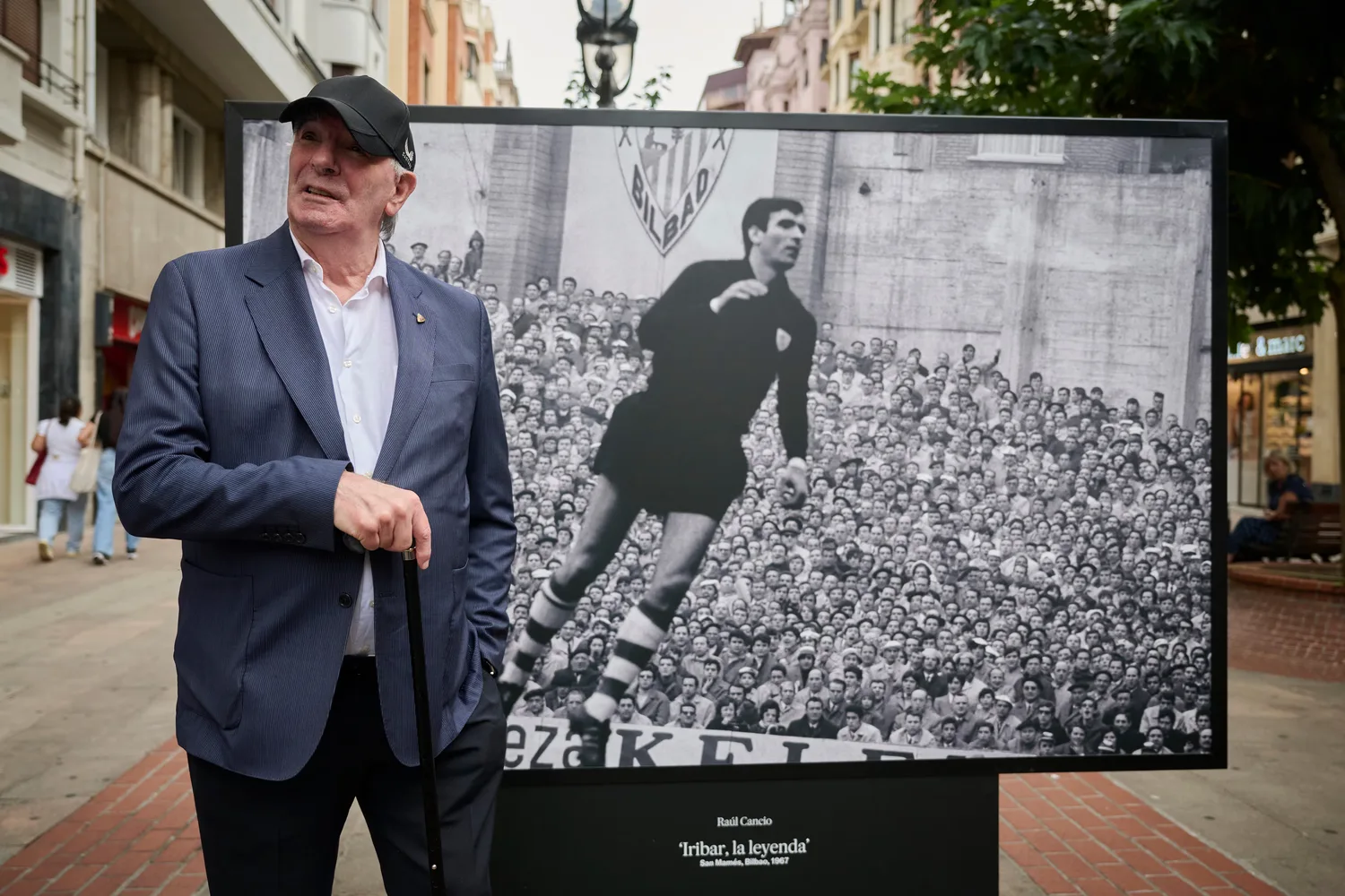 Bilbao acoge la exposición fotográfica ‘Momentos’, un “mosaico sentimental” que repasa los 50 años de EL PAÍS
