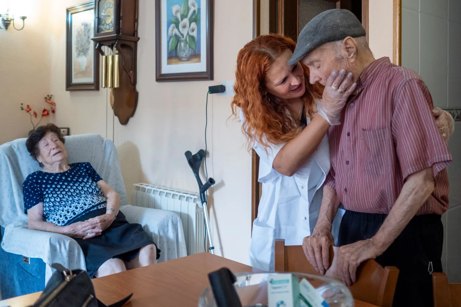Cuidar a los dependientes en casa: “Necesitamos más recursos, es lo que los mayores quieren”